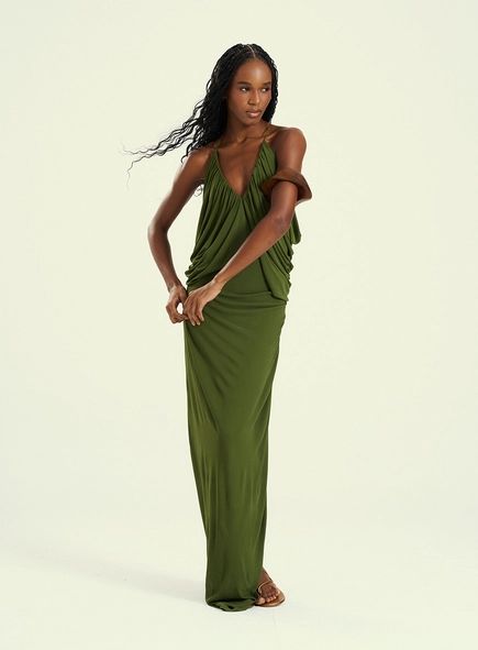 Vestido Feminino Longo De Silhueta Fluida
