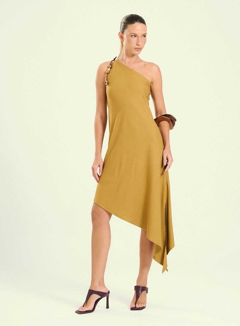 Vestido Feminino Assimétrico Com Alça Bege 1