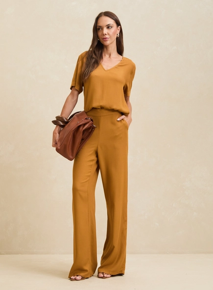 Camiseta Feminina Reta Decote V