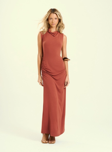 Vestido Feminino Com Gola Drapeada