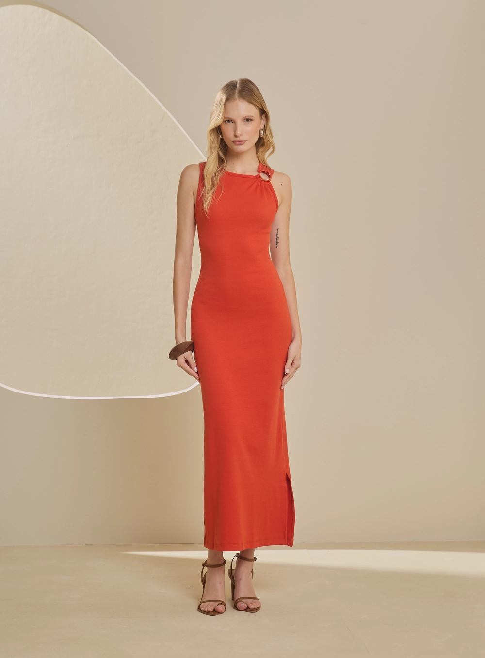 Vestido Midi Canelado Com Metal Laranja 1