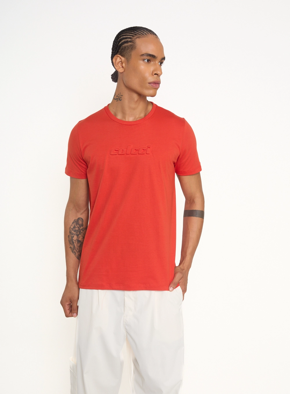 Camiseta Masculina Com Logo Em Relevo Vermelho