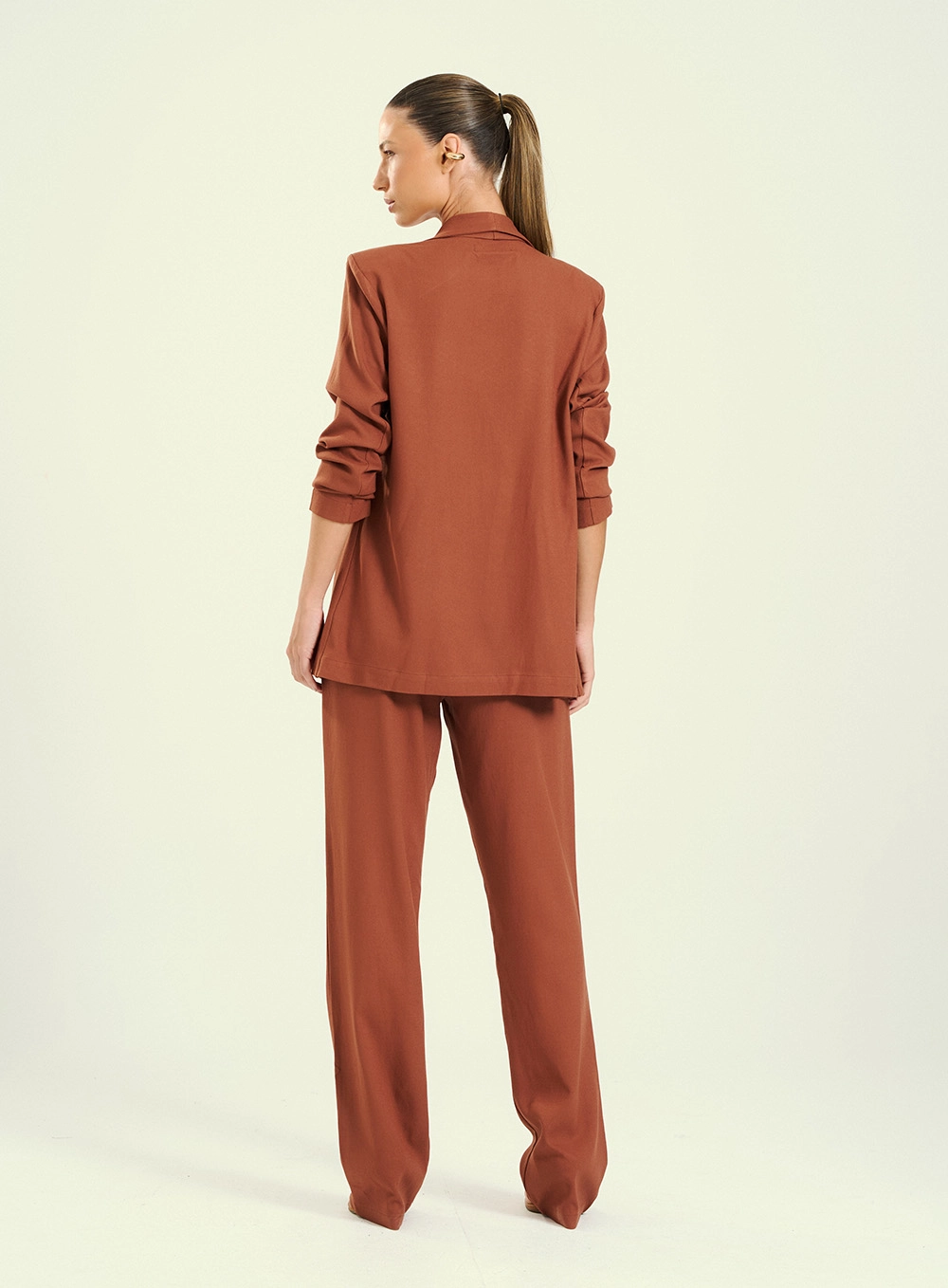Conjunto Feminino De Alfaiataria Blazer E Calça Marrom 6