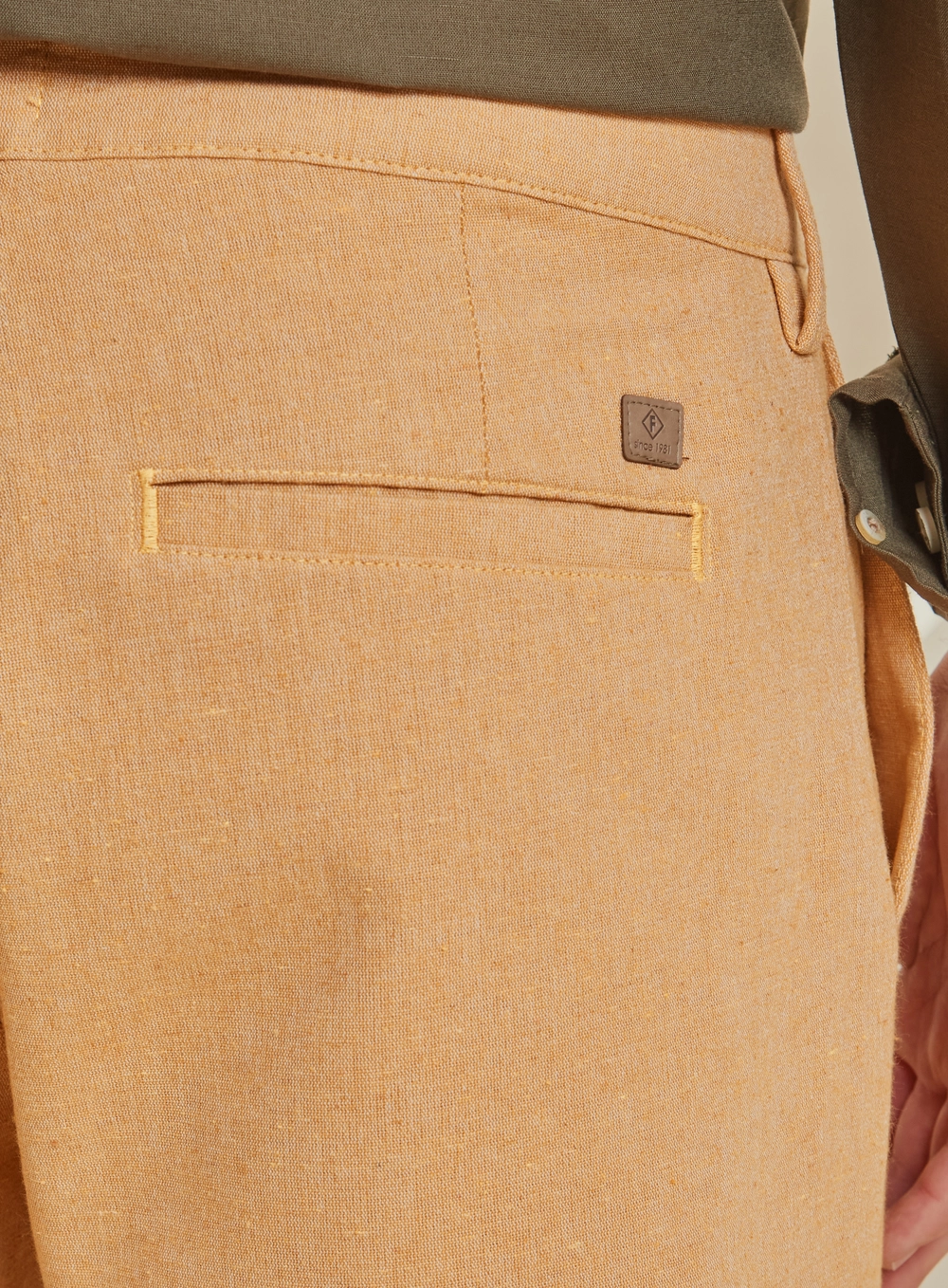 Bermuda Alfaiataria Masculina - Benjamin Amarelo 4