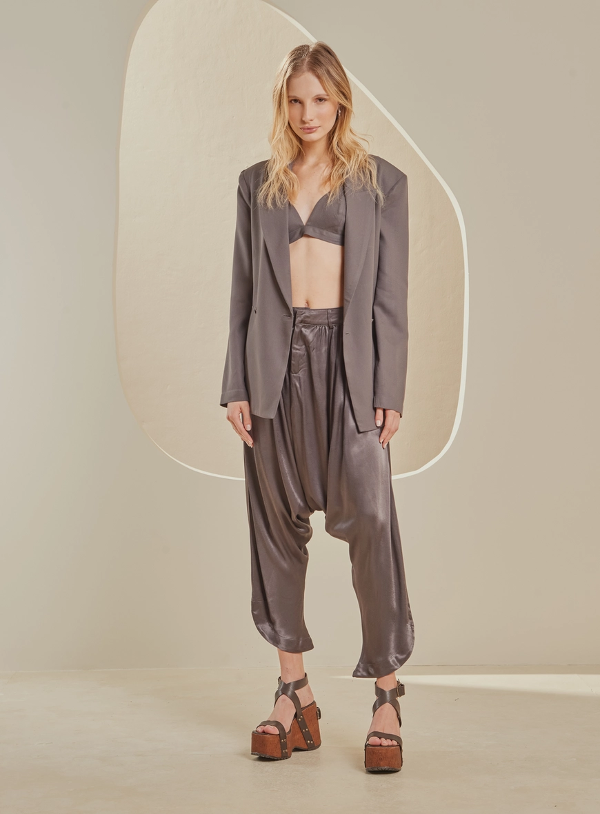 Blazer Feminino Alongado Com Ajuste Costas Cinza