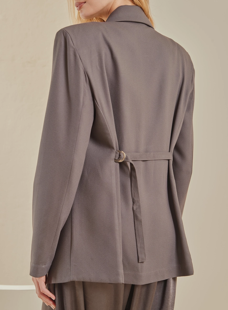 Blazer Feminino Alongado Com Ajuste Costas Cinza