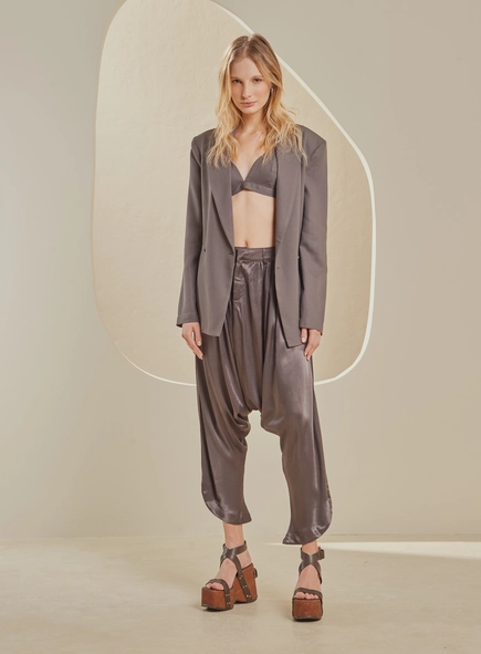 Blazer Feminino Alongado Com Ajuste Costas