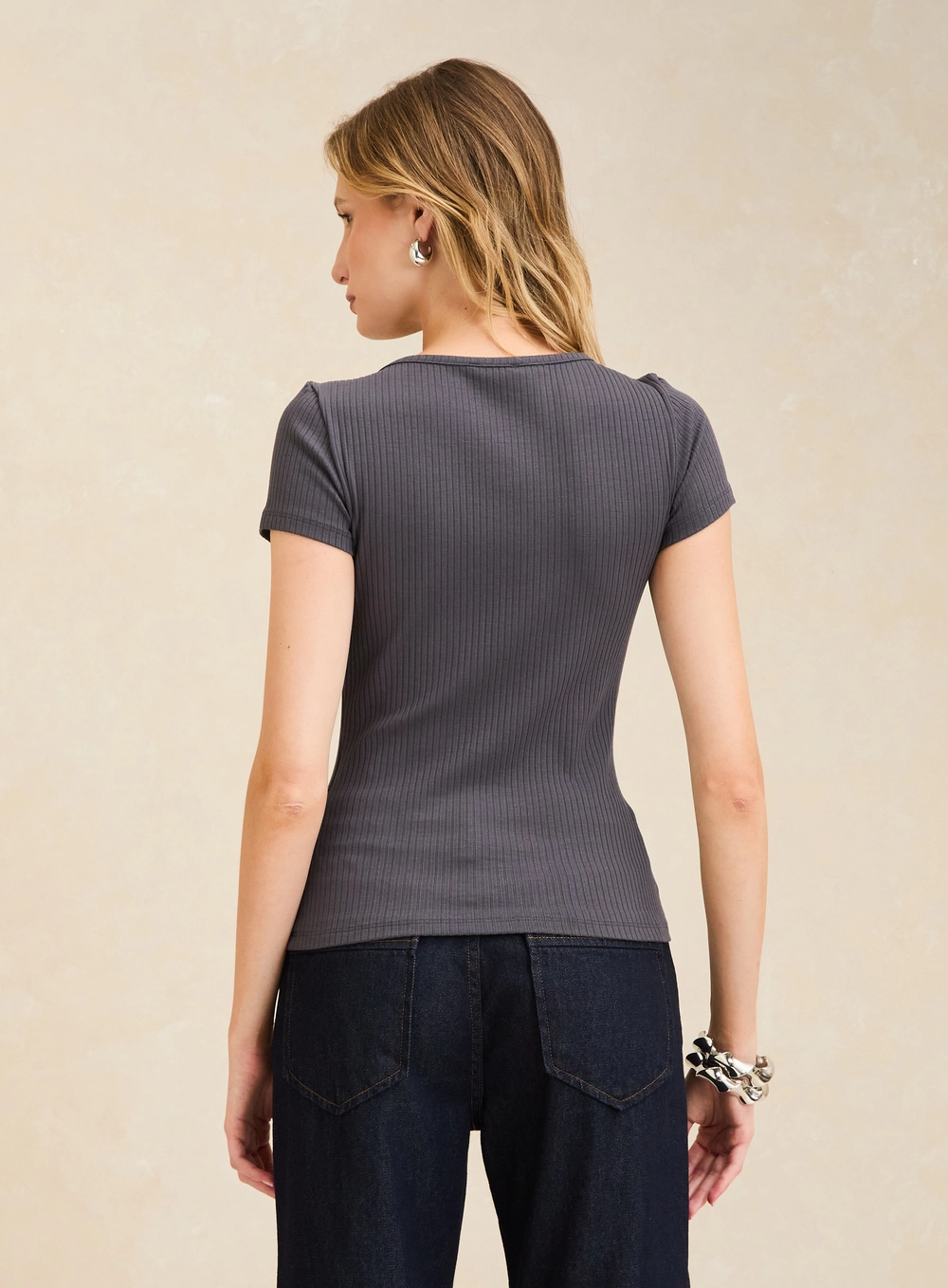 Blusa Canelada Manga Curta Cinza 2