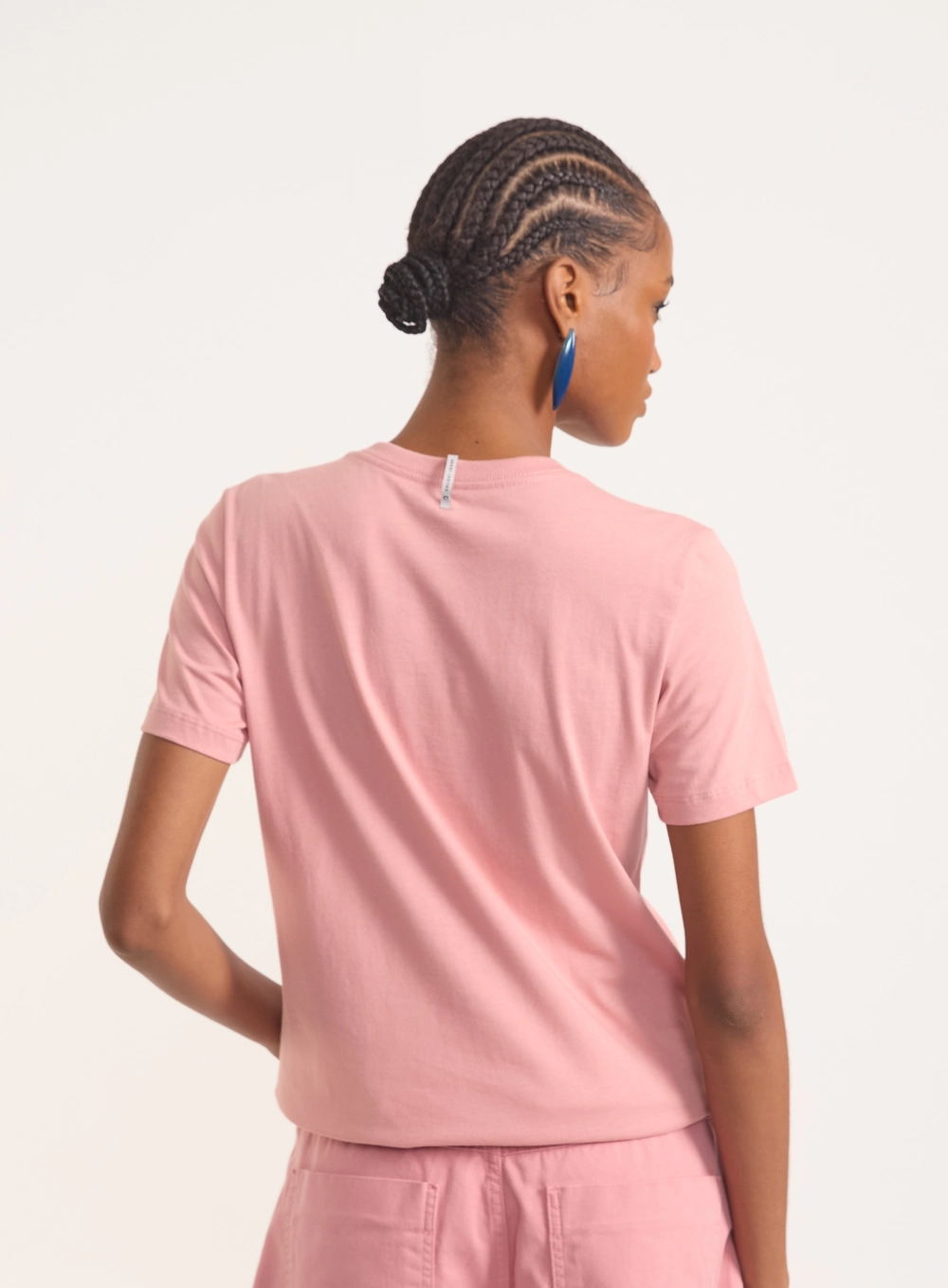 Camiseta Regular Com Estampa Script Rosa
