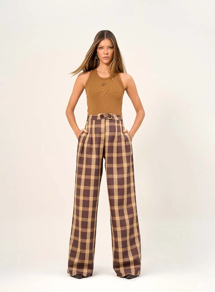 Calça Feminina Com Estampa Xadrez