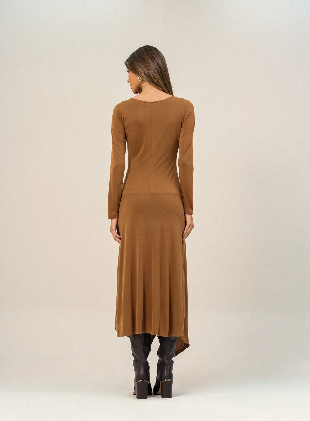 Vestido Midi Com Fenda Frontal Marrom 2