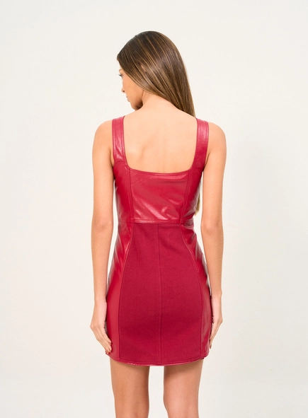 Vestido Com Zíper Frontal Em Pu