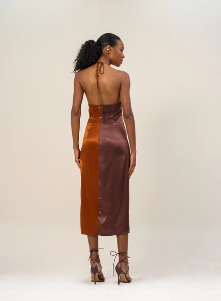 Vestido Midi Bicolor Com Torção Frontal