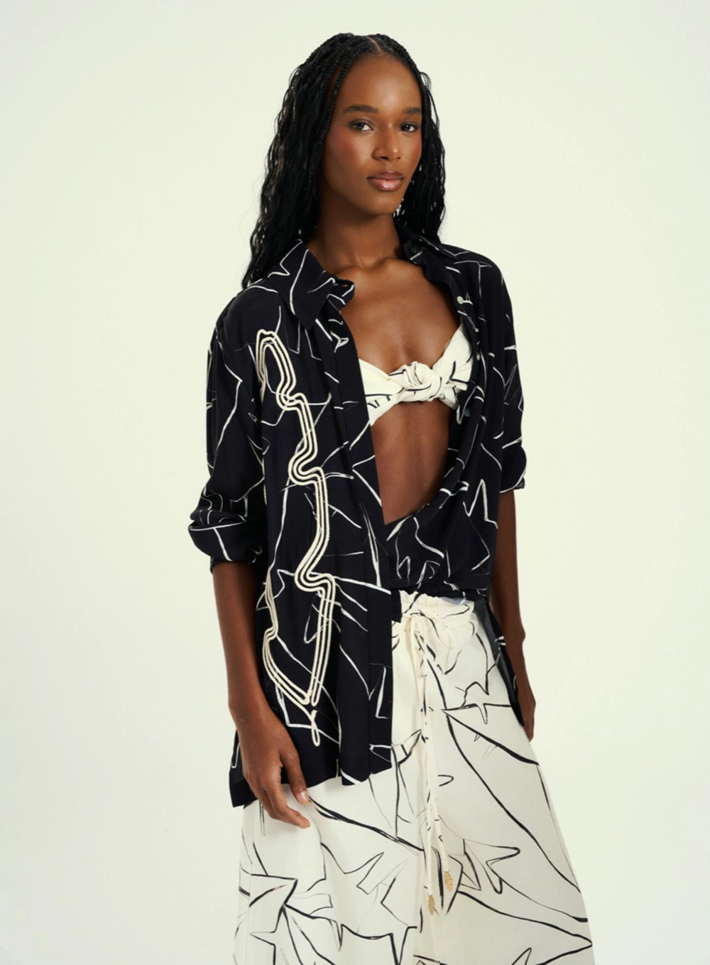 Camisa Feminina Estampada Com Bordado Estampados 4