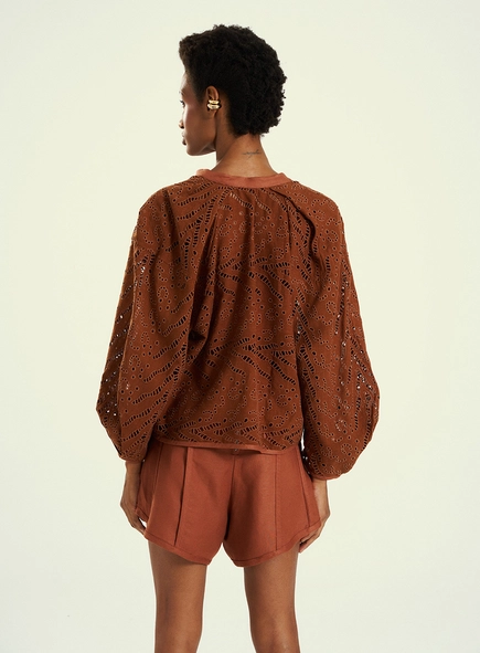 Blusa Linho Bordada Com Amarração