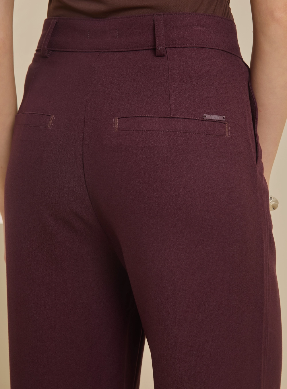 Calça Alfaiataria Feminina Reta Marrom 4