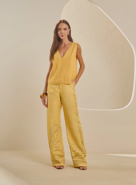 Blusa Decote V Com Pregas