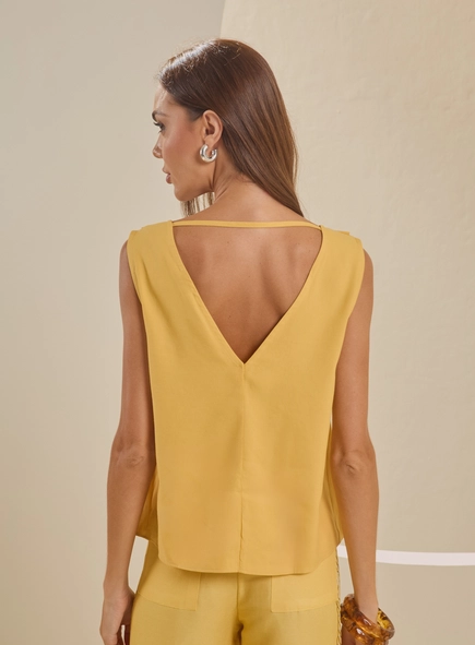 Blusa Decote V Com Pregas