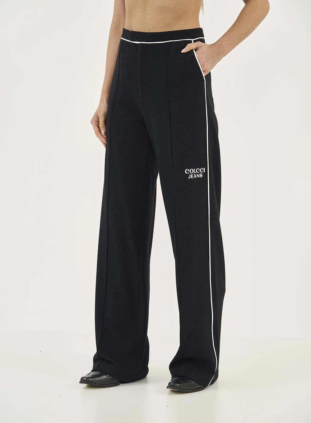 Calça Wide Leg Jade Com Detalhe Em Listras Preto