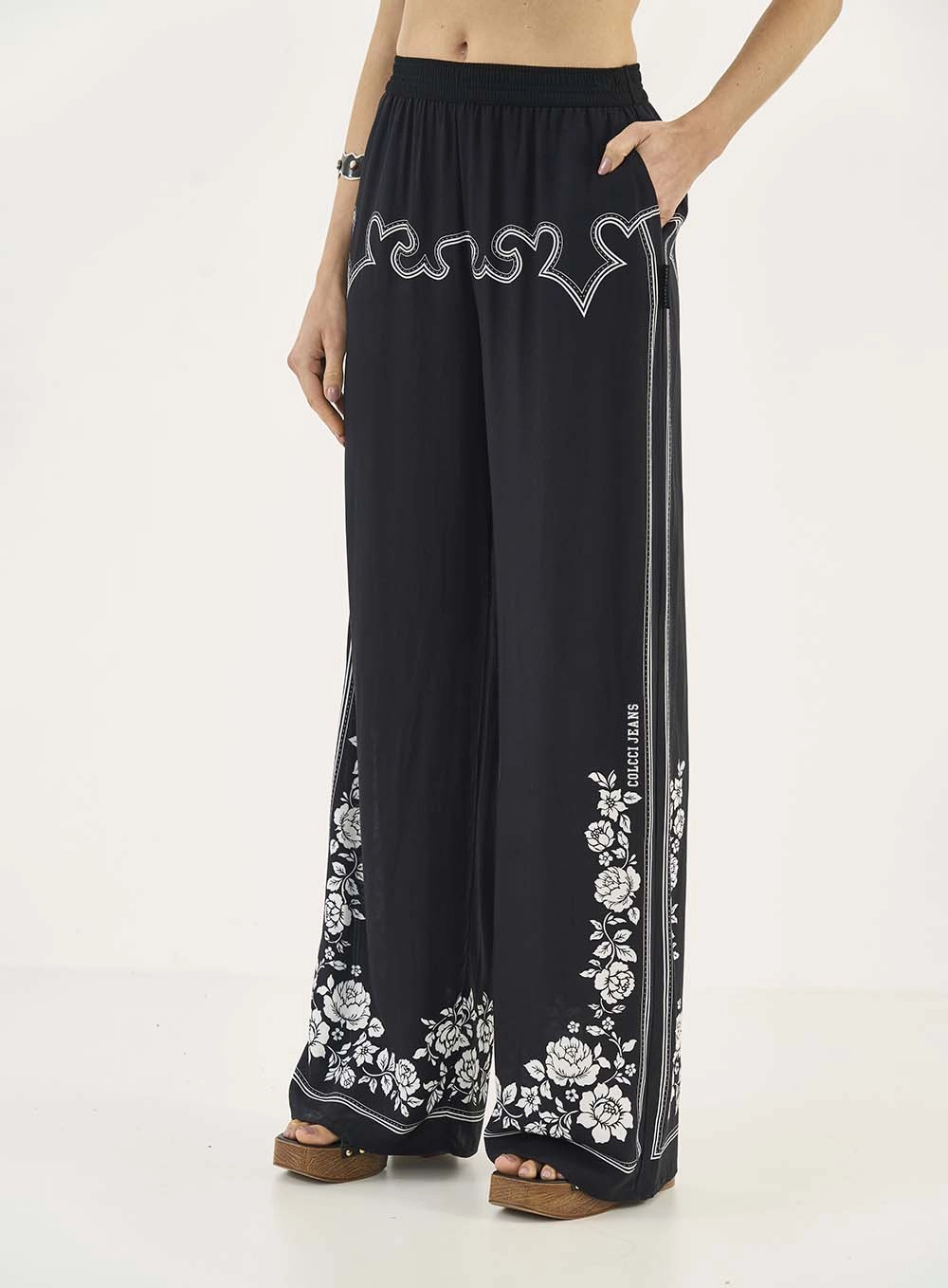 Calça Wide Leg Com Estampa Estampados