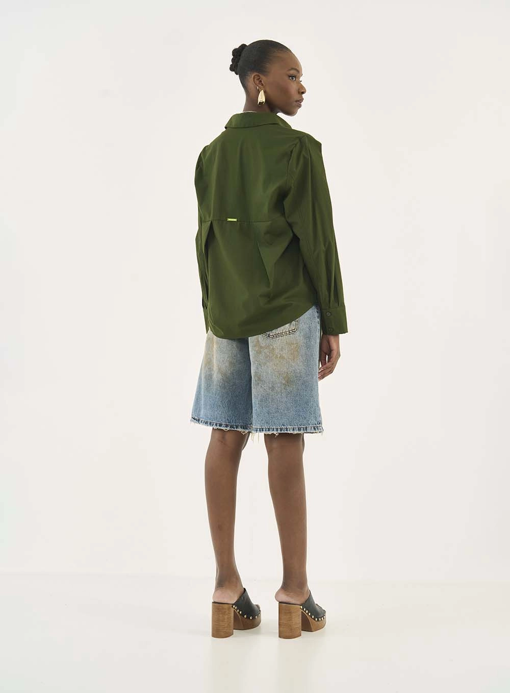 Camisa Loose Alfaiataria Mangas Bufantes Verde