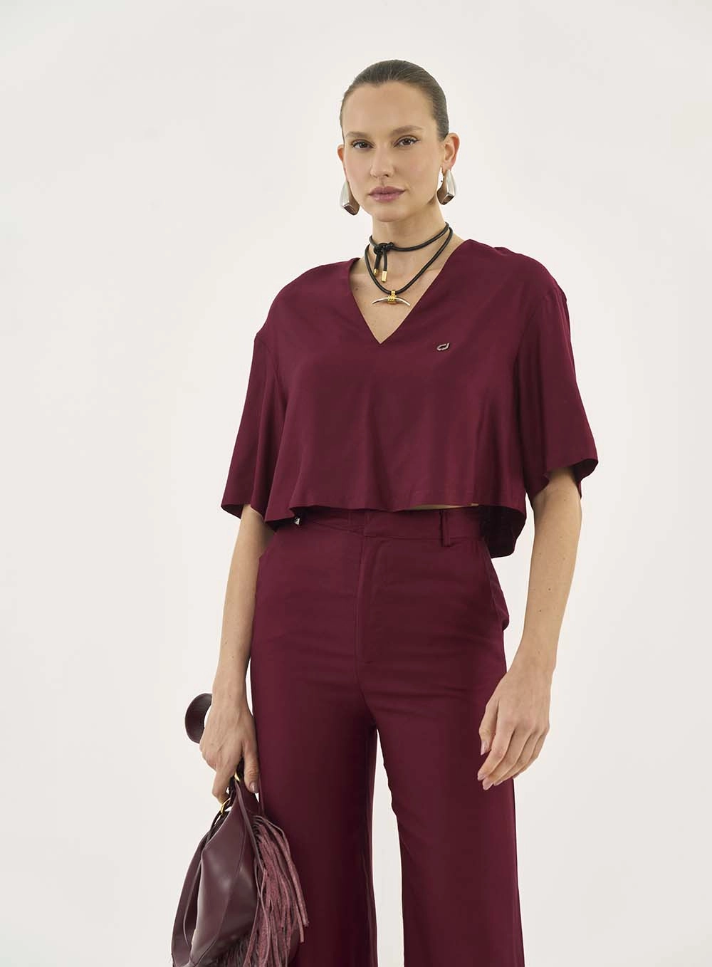 Camiseta Encurtada Comfort Bordô