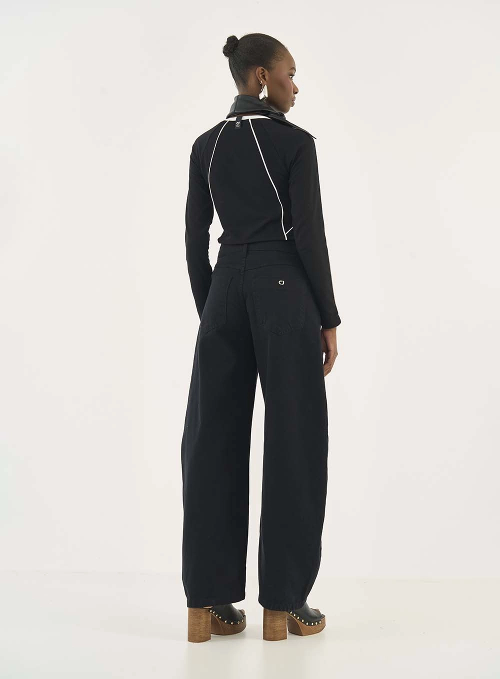 Camiseta Slim Manga Longa Com Listras Preto