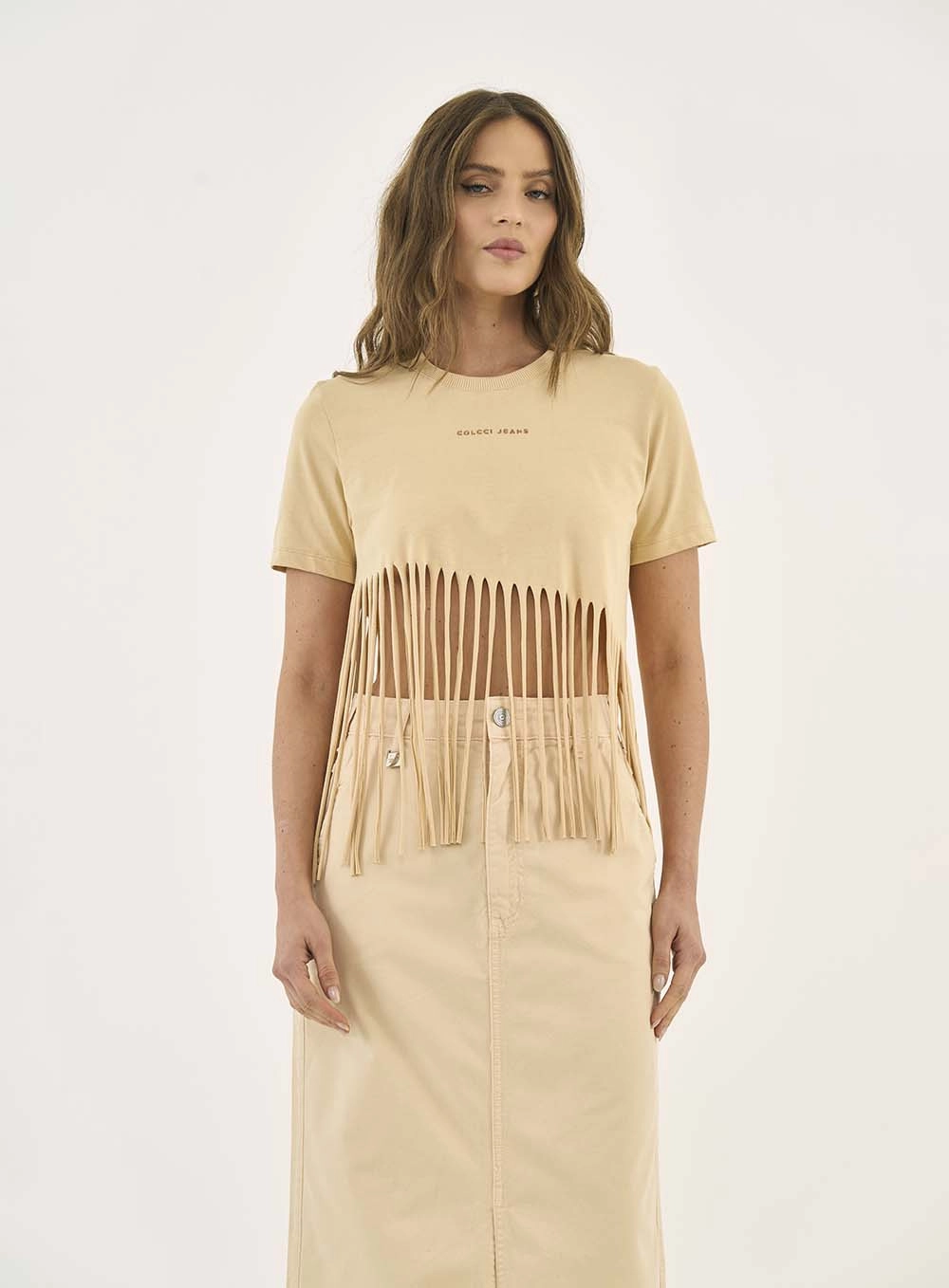 Camiseta Comfort Com Franja Na Barra Bege