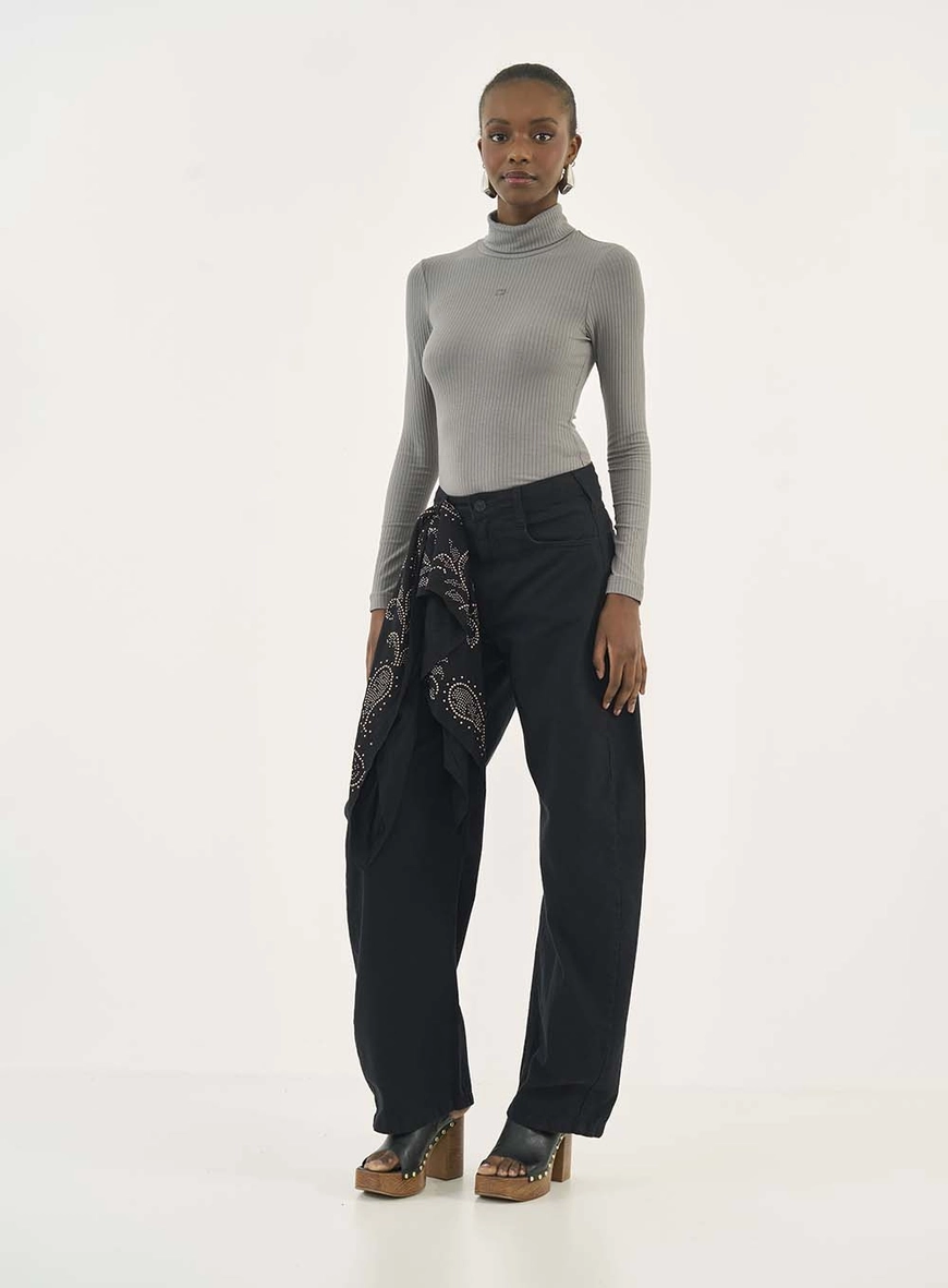 Blusa Slim Canelada Manga Longa Gola Alta