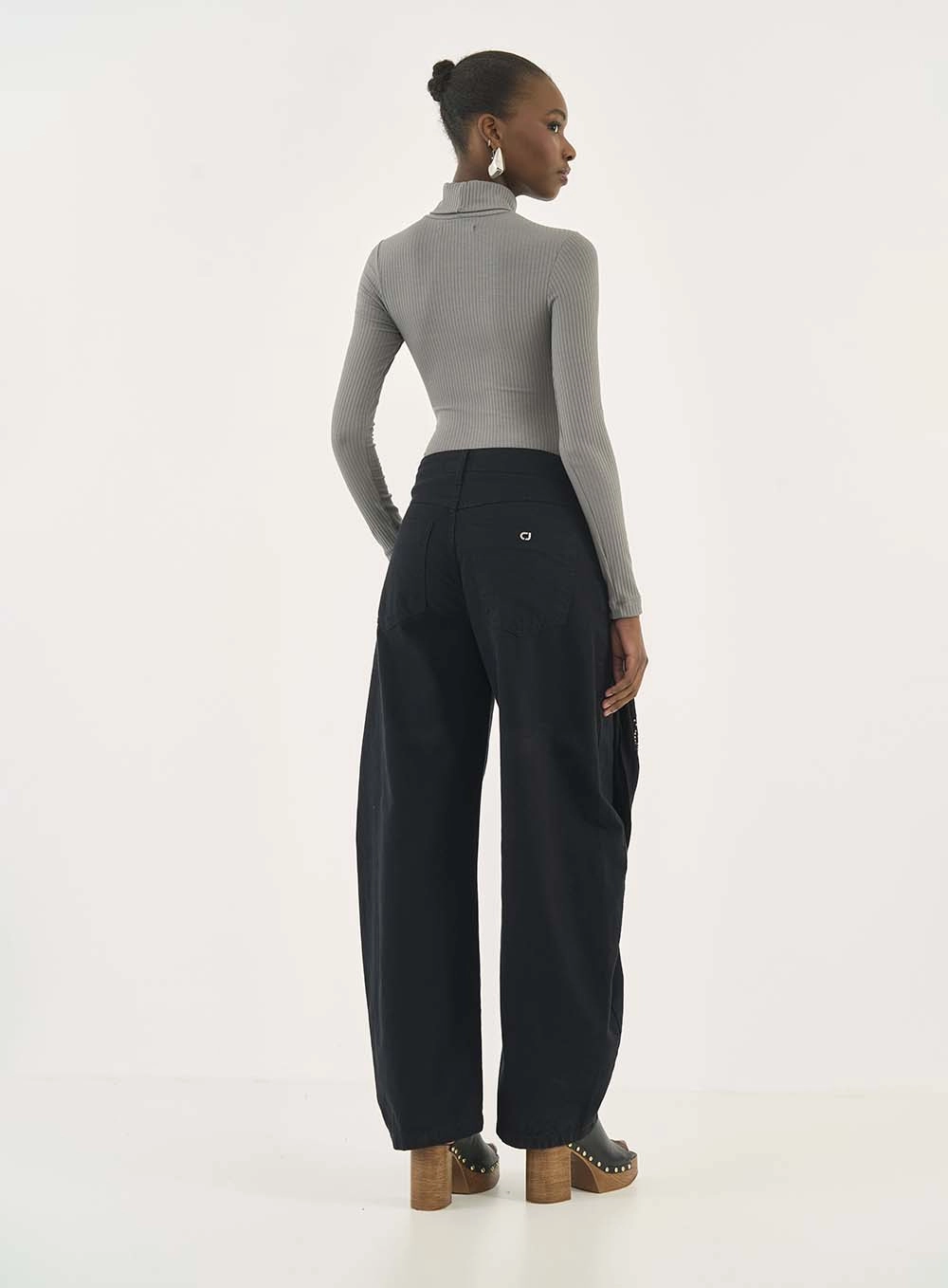 Blusa Slim Canelada Manga Longa Gola Alta Cinza