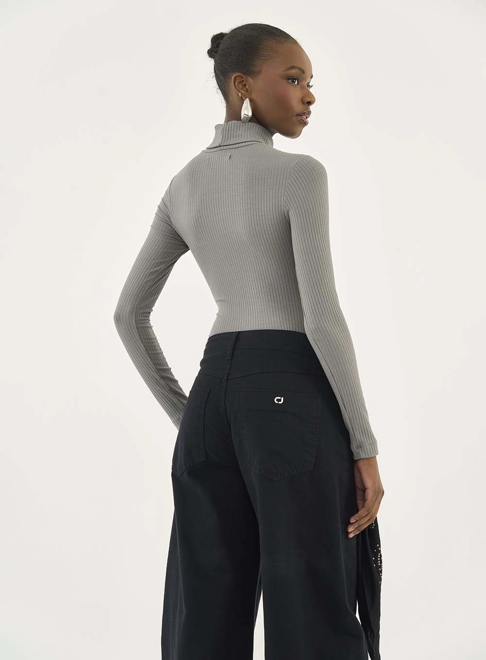 Blusa Slim Canelada Manga Longa Gola Alta Cinza