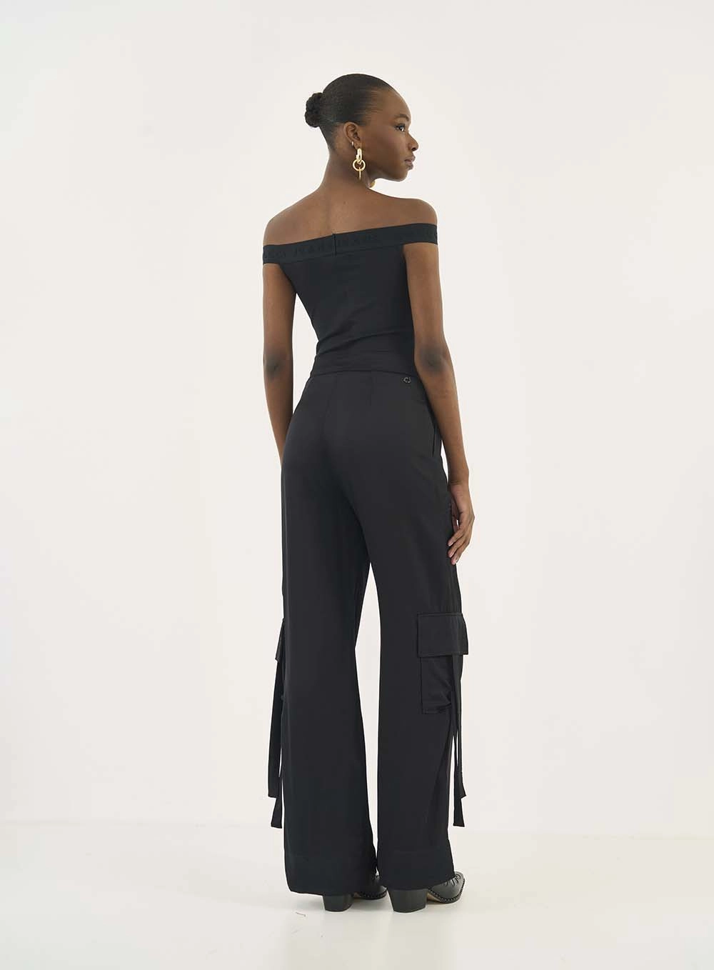 Blusa Slim Ombro A Ombro Preto