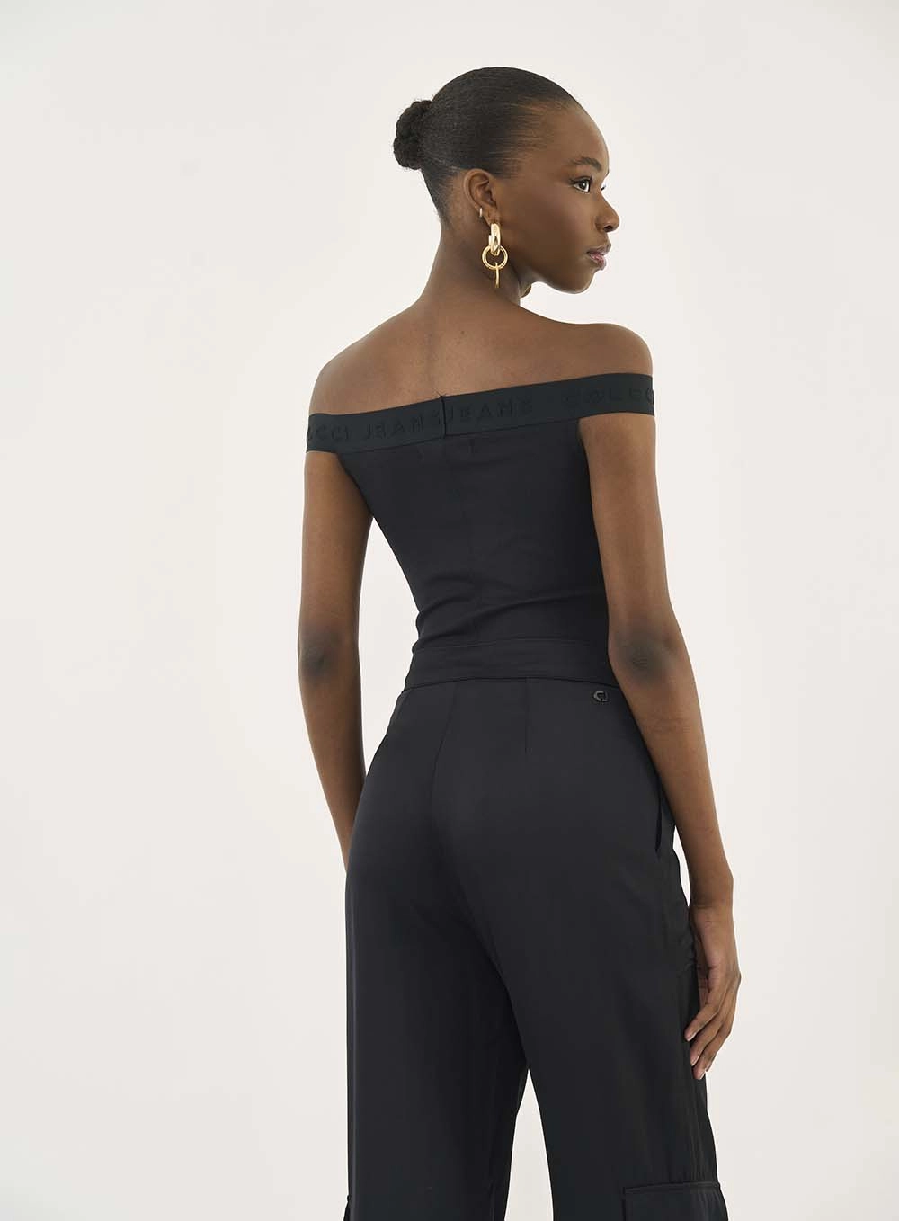 Blusa Slim Ombro A Ombro Preto