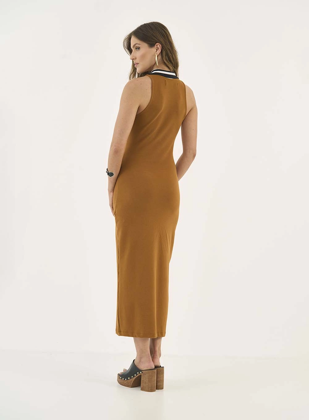Vestido Comfort Midi Gola Polo Marrom