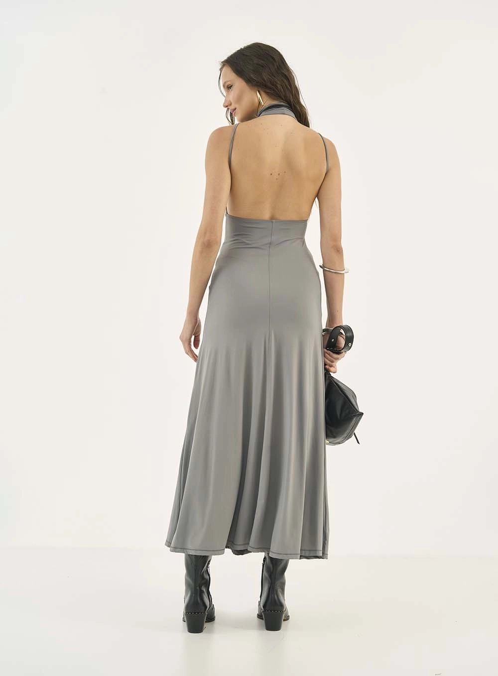 Vestido Midi Slim Com Abertura Nas Costas Cinza