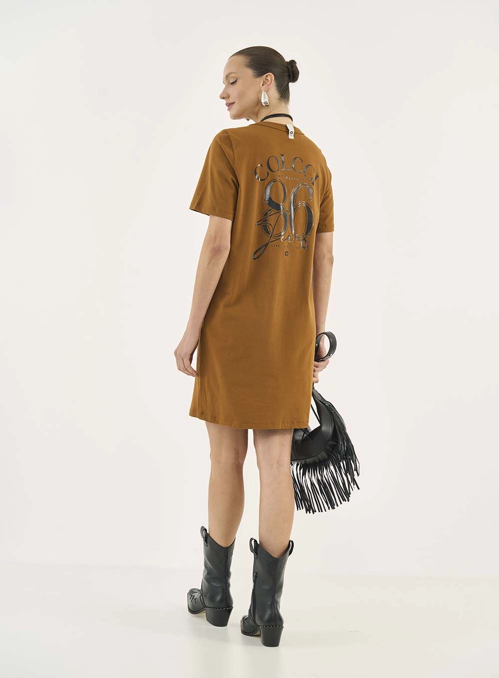 Vestido T-shirt Com Estampa Costas Marrom