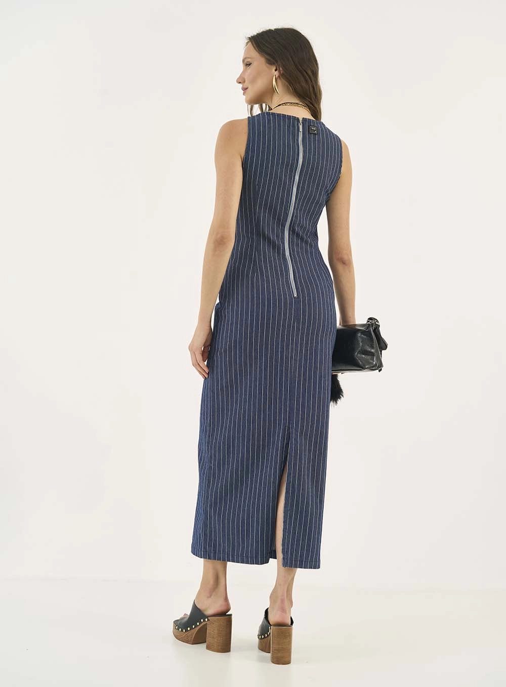 Vestido Listrado Midi Em Alfaiataria Estampados