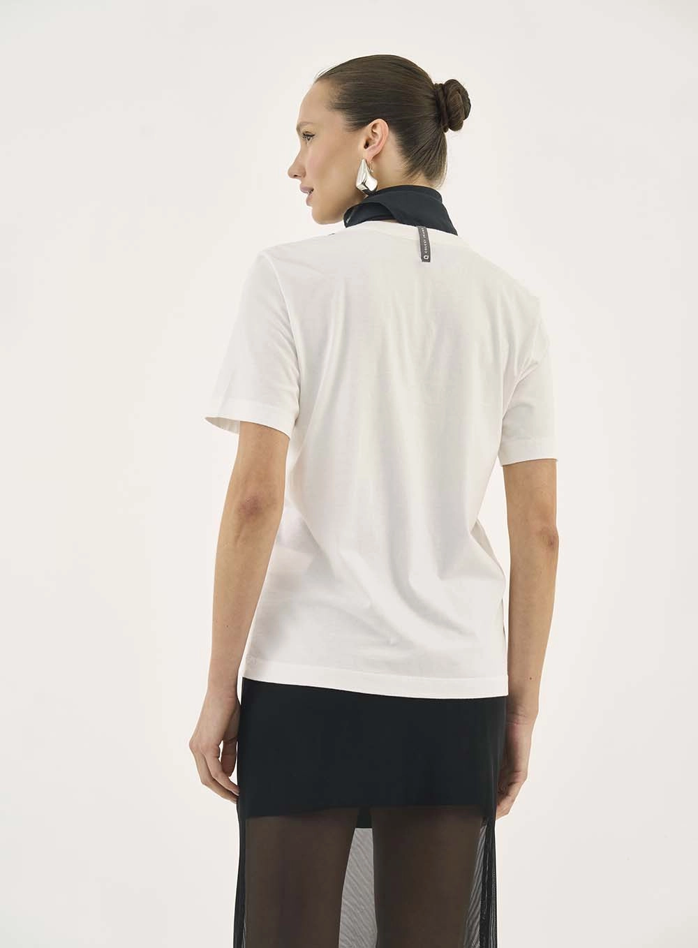 Camiseta Estampada Com Aplicação Cinza