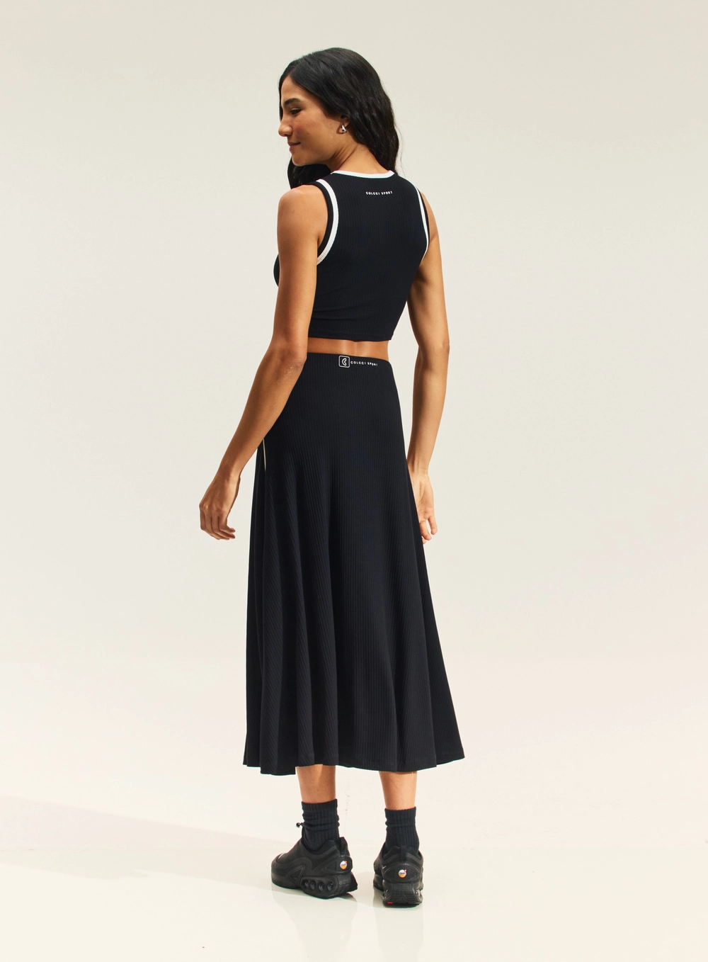 Saia Midi Canelada Com Faixa Lateral Preto