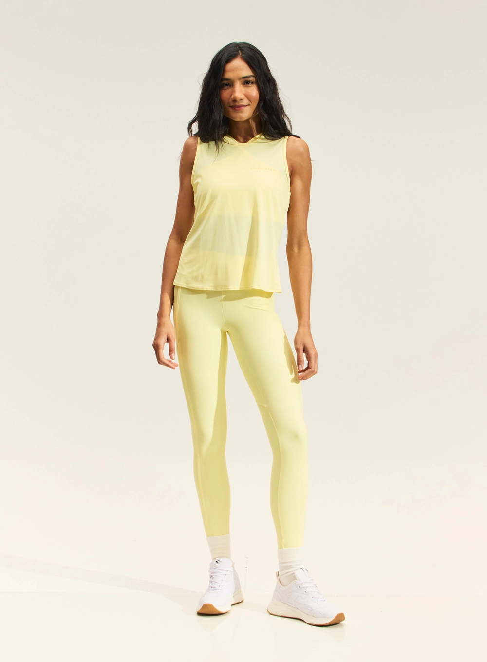 Regata Com Capuz E Textura Amarelo