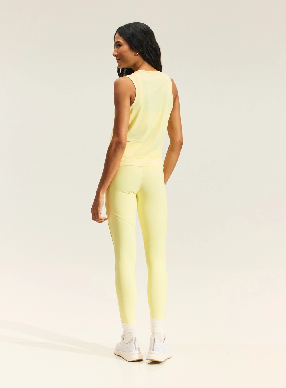 Regata Com Capuz E Textura Amarelo
