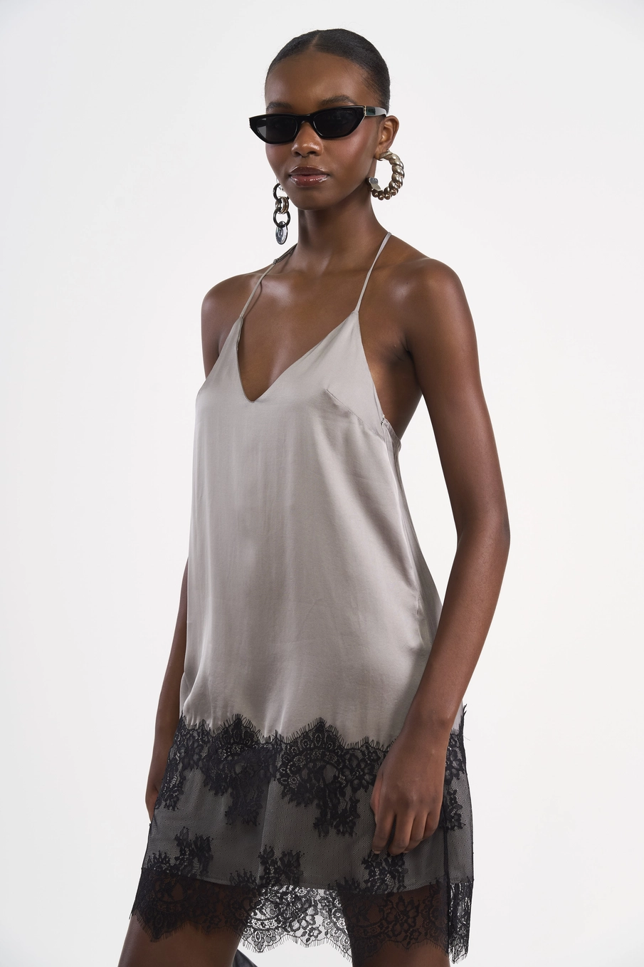 Vestido Slip Dress Acetinado Com Renda Cinza