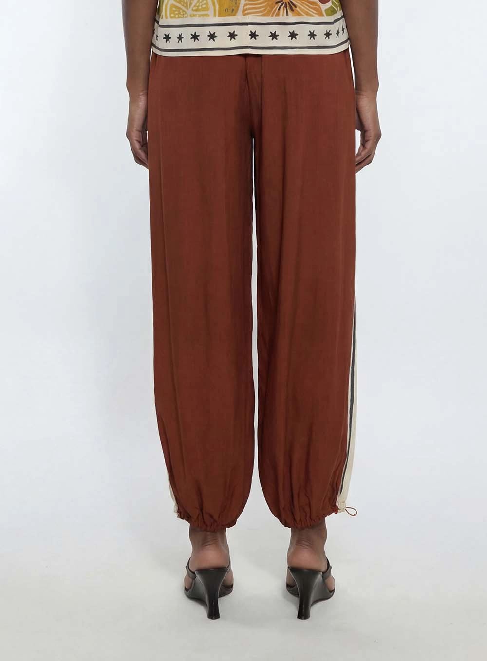 Calça Feminina Cintura Média Estampada - Aladin Marrom 4