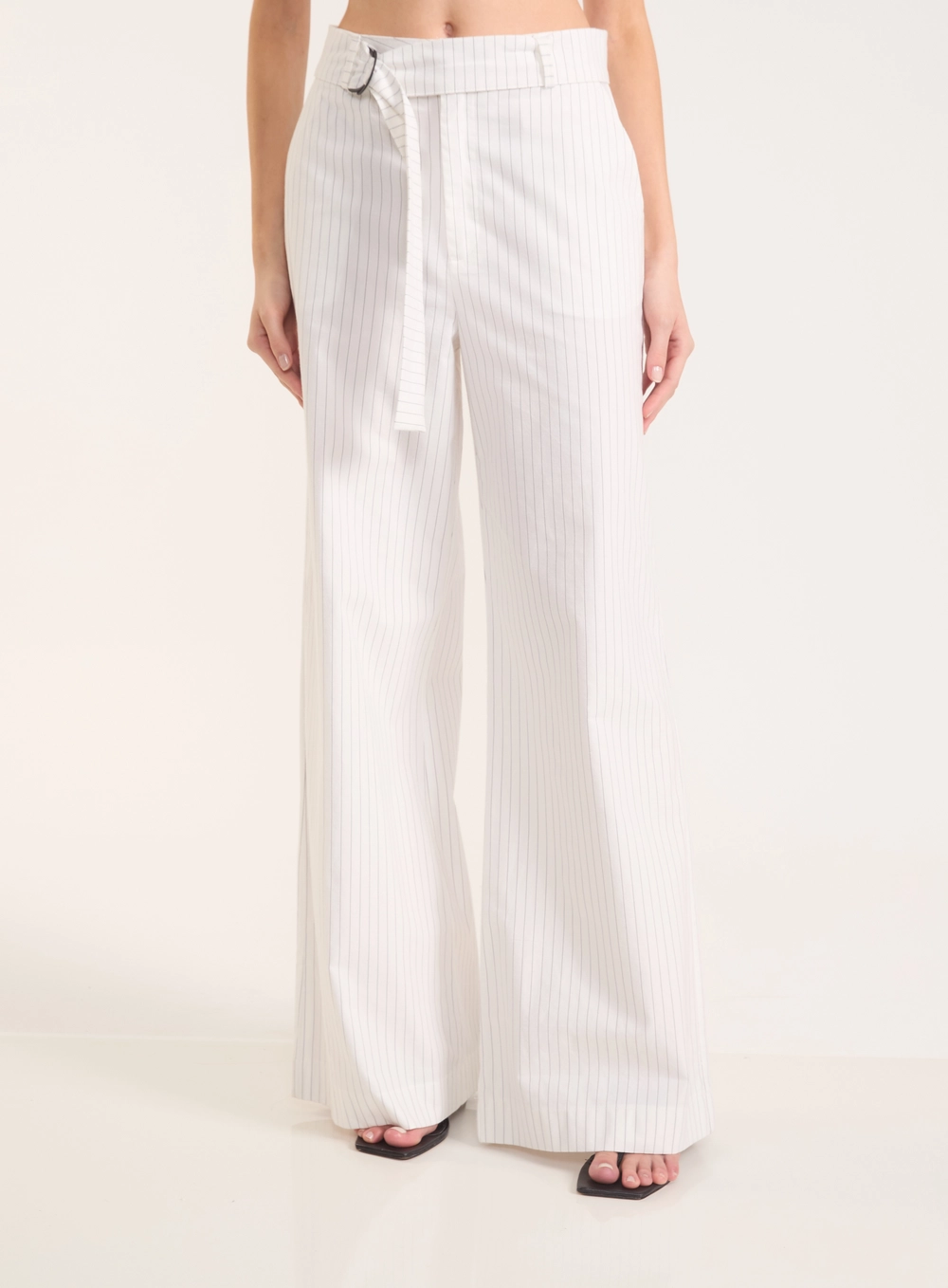 Calça Pantalona Risca De Giz Tailoring Estampados
