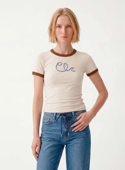 Camiseta Feminina Baby Look Com Bordado