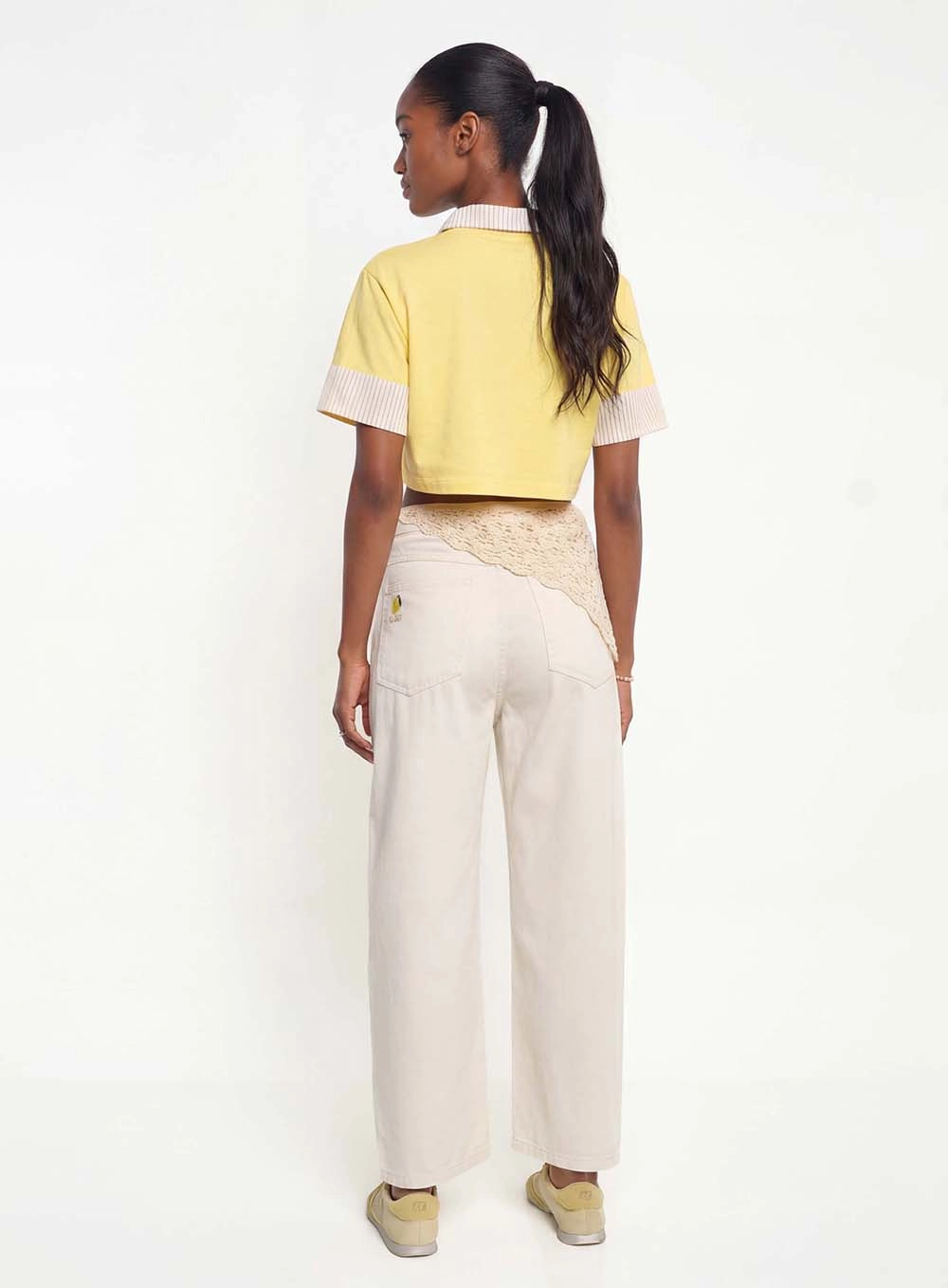 Camiseta Feminina Box Com Detalhe Listrado Amarelo 3
