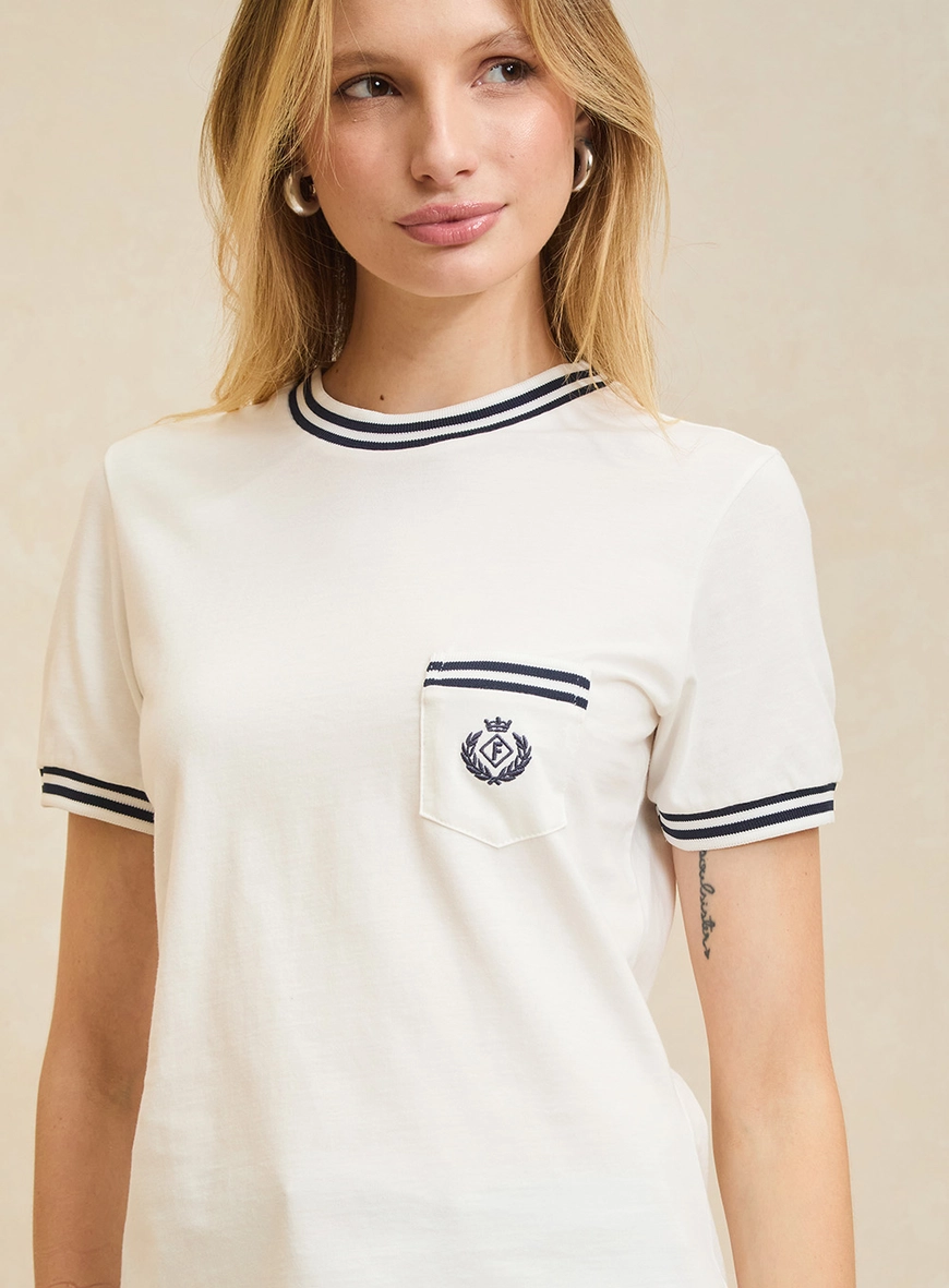 Camiseta Feminina Com Bordado - Fran Off Shell