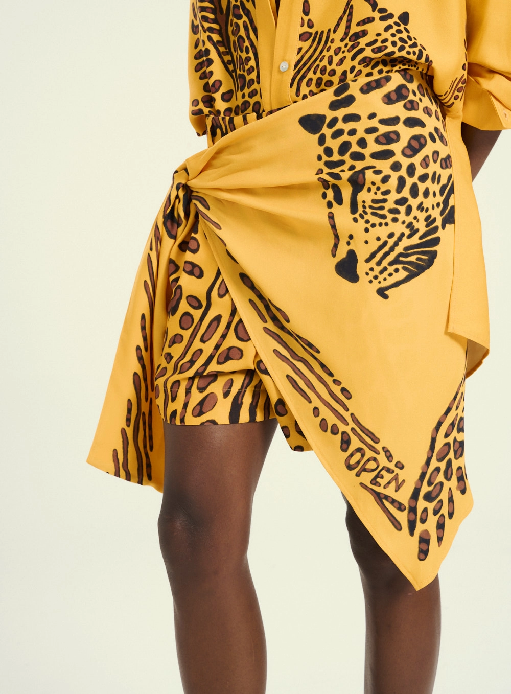 Short Feminino Com Amarração - Jungle Gold Estampados 3