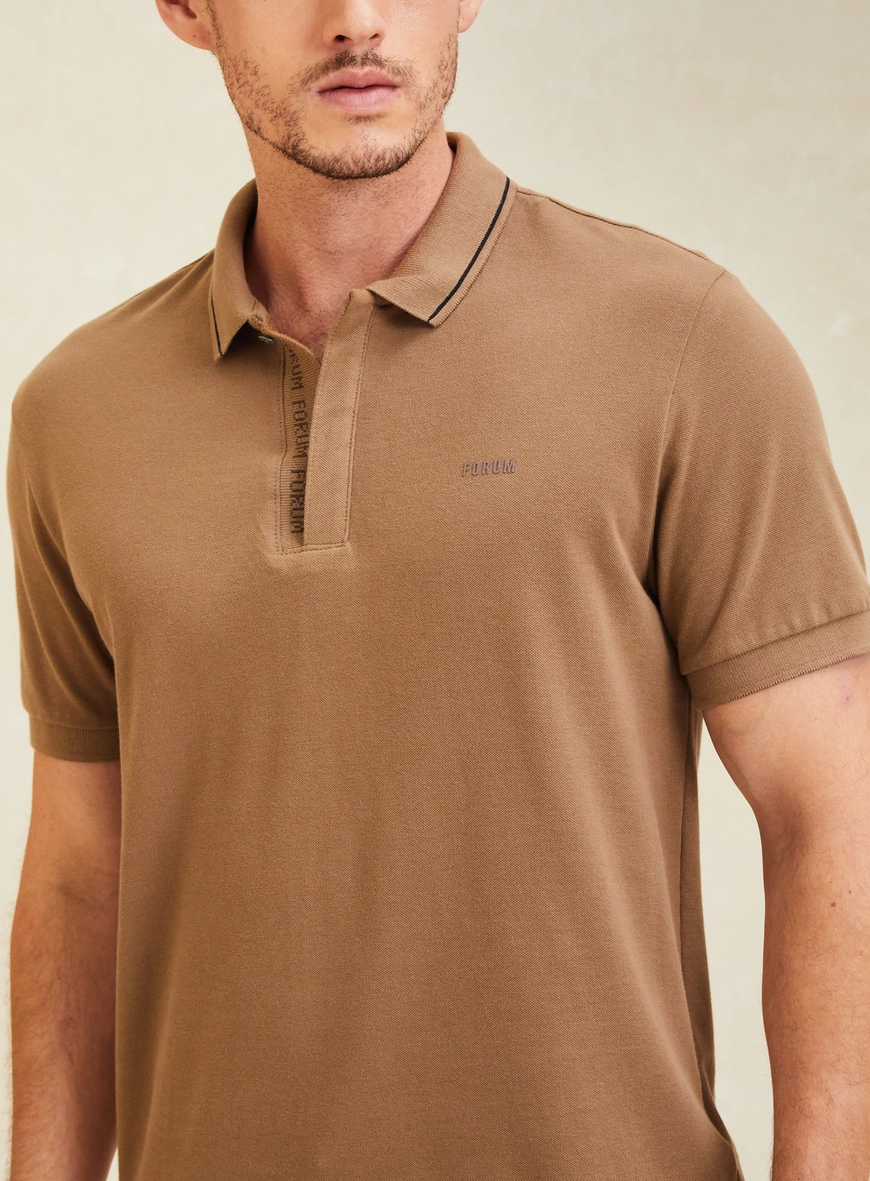 Polo Masculina Muscle Com Detalhe Marrom 4