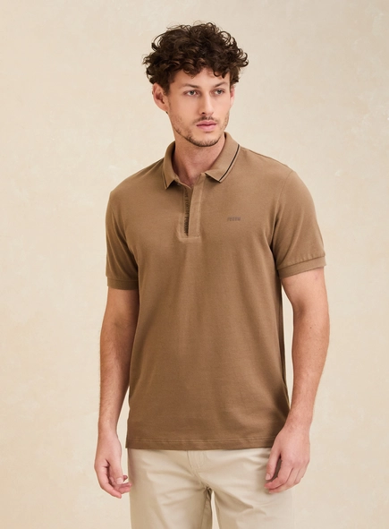 Polo Masculina Muscle Com Detalhe